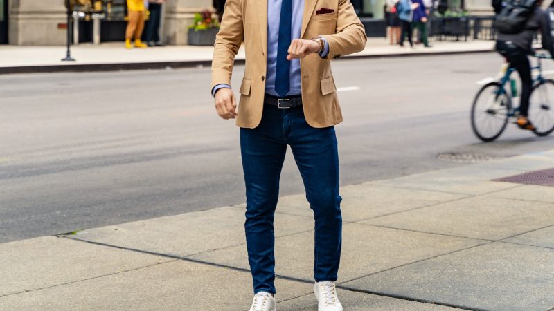 How to Wear a Blazer with Jeans for Cool & Professional Look
